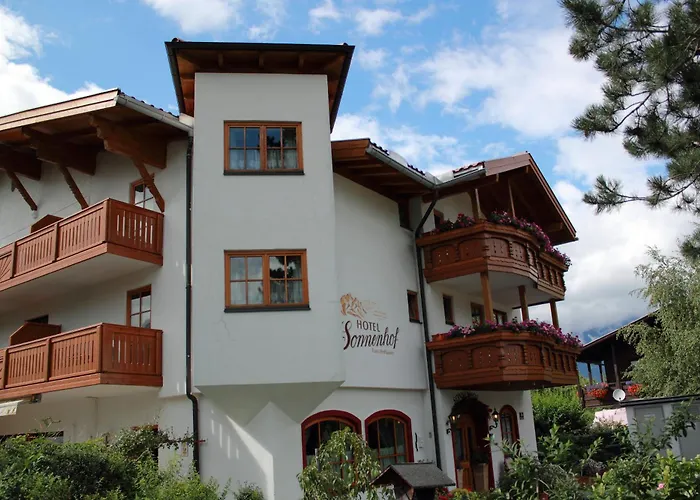 Hotel Sonnenhof - Bed & Breakfast & Appartements Innsbruck
